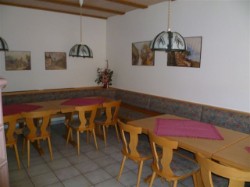 Platz für 25-30 Personen Platz für 25-30 Personen